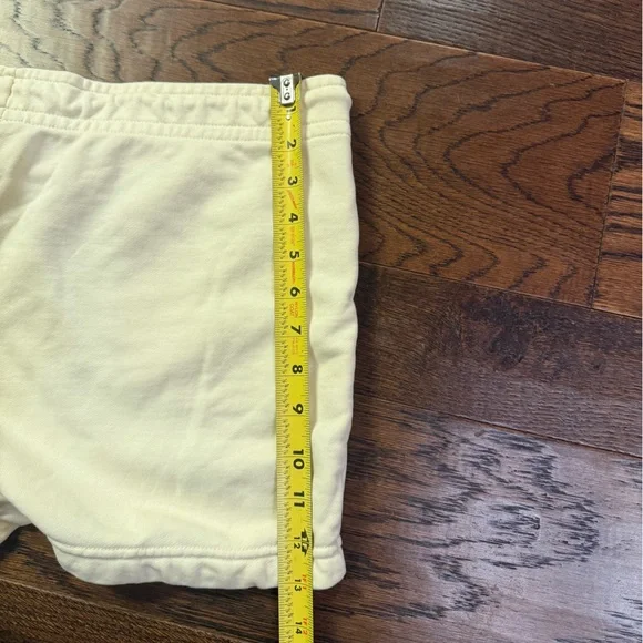 Nike Women's Off-White Athletic Shorts with black embroidered swoosh size XL - Picture 6 of 8